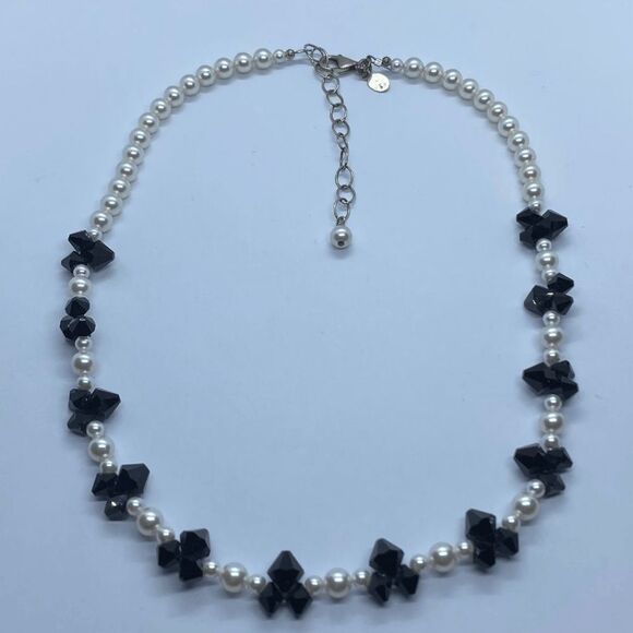 Elegant 18" SGW Designs 925 Sterling Silver, Faux Pearl & Glass Bead Necklace - Picture 4 of 8